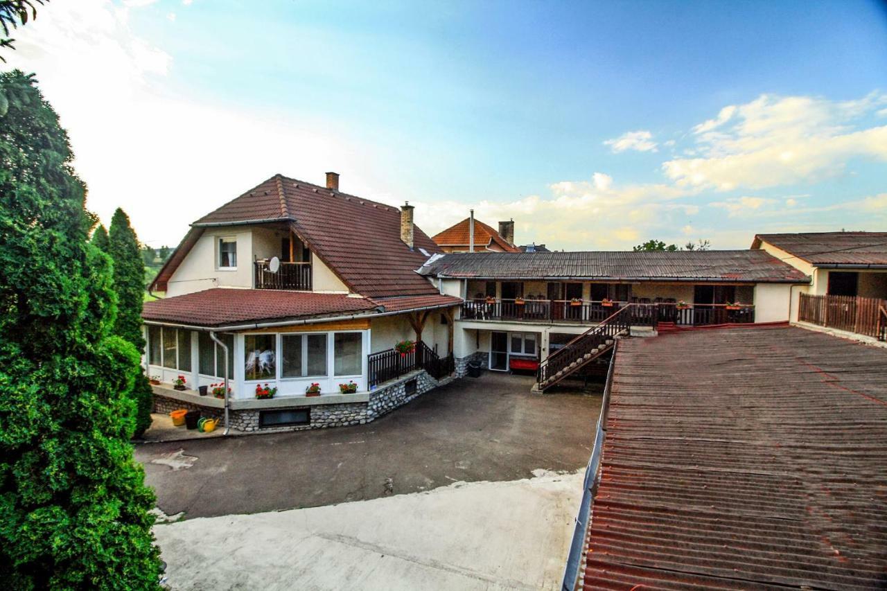Hotel Horvath Vendeghaz Monosbel Exterior foto